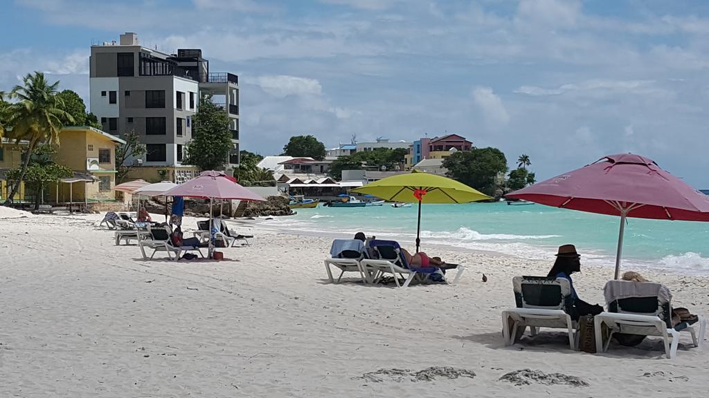 Worthing Beach Apartments Μπριτζτάουν Εξωτερικό φωτογραφία