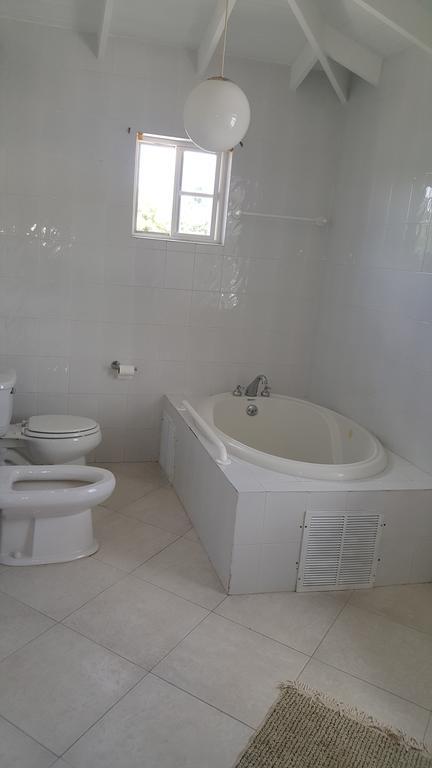 Worthing Beach Apartments Μπριτζτάουν Εξωτερικό φωτογραφία
