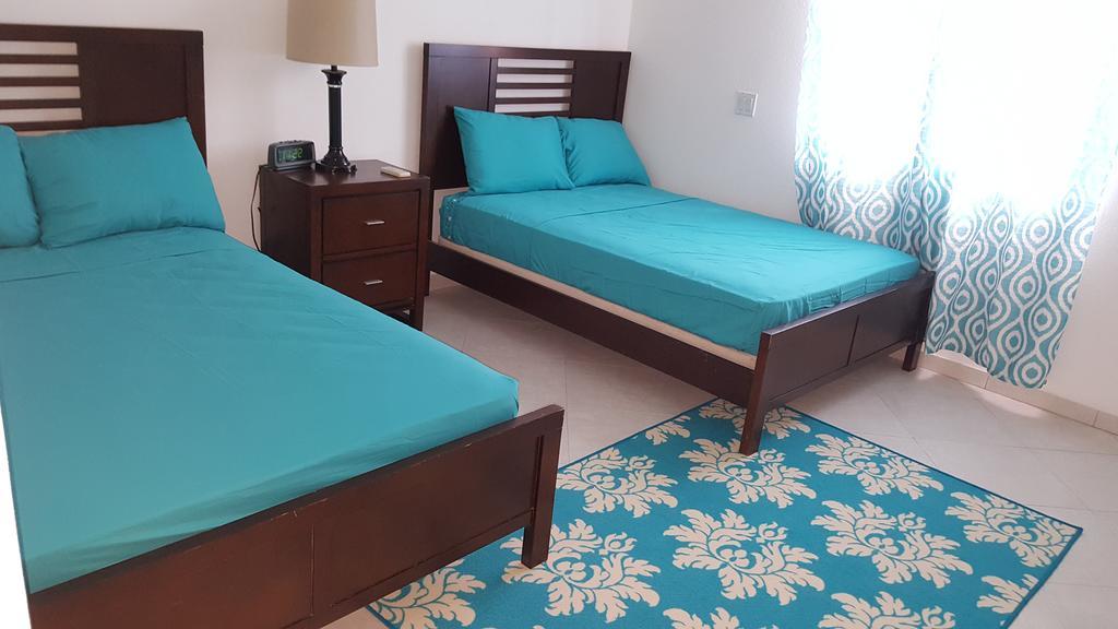 Worthing Beach Apartments Μπριτζτάουν Εξωτερικό φωτογραφία