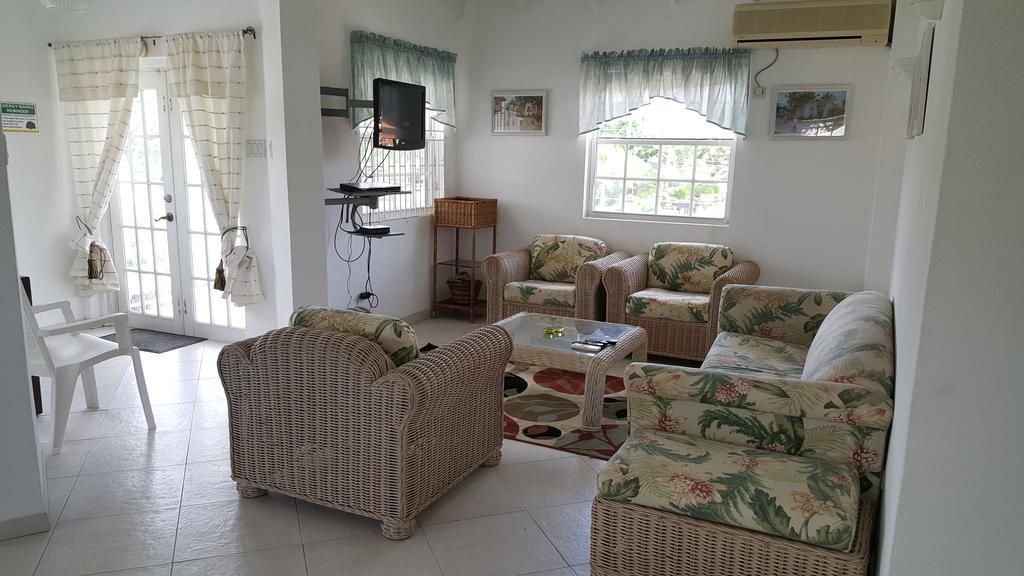 Worthing Beach Apartments Μπριτζτάουν Εξωτερικό φωτογραφία